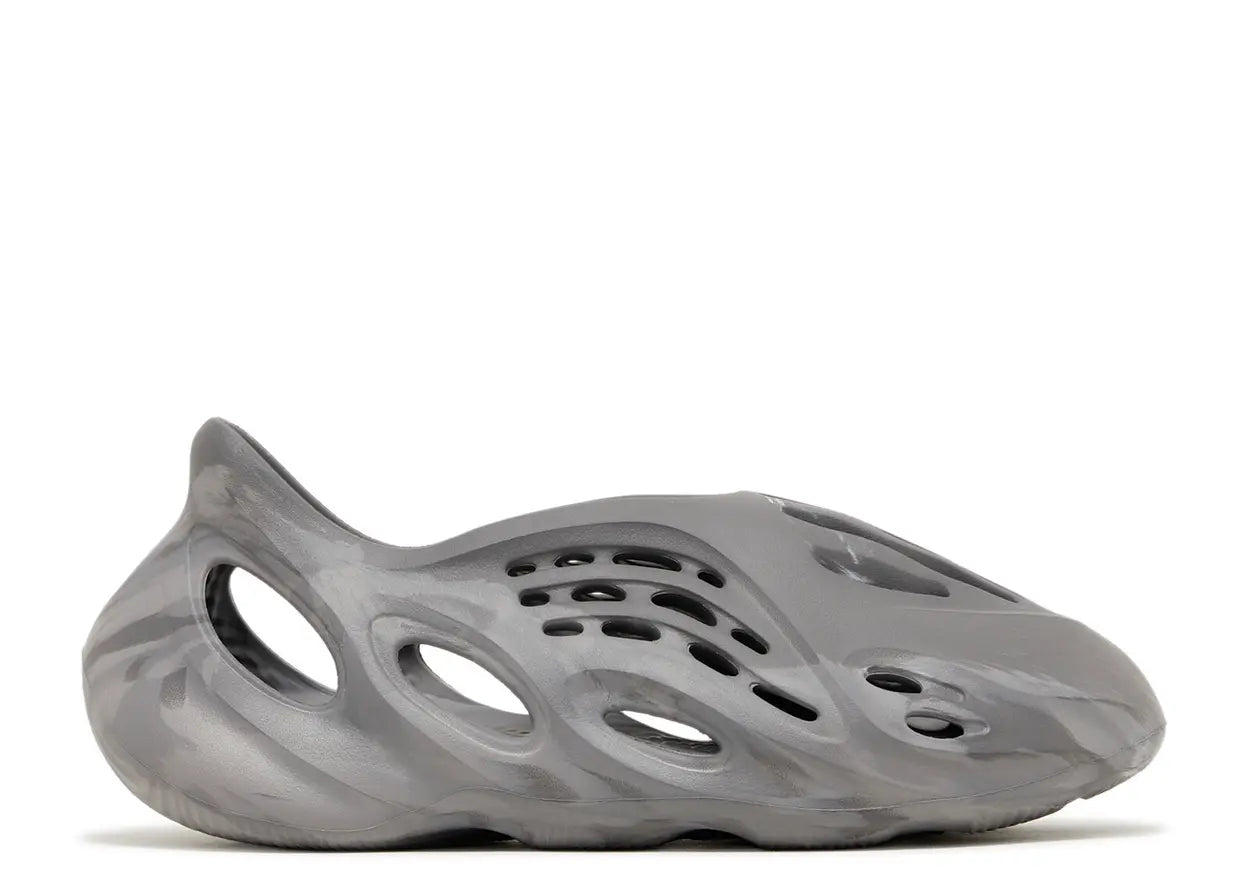 Yeezy Foam RNR "MX Granite"