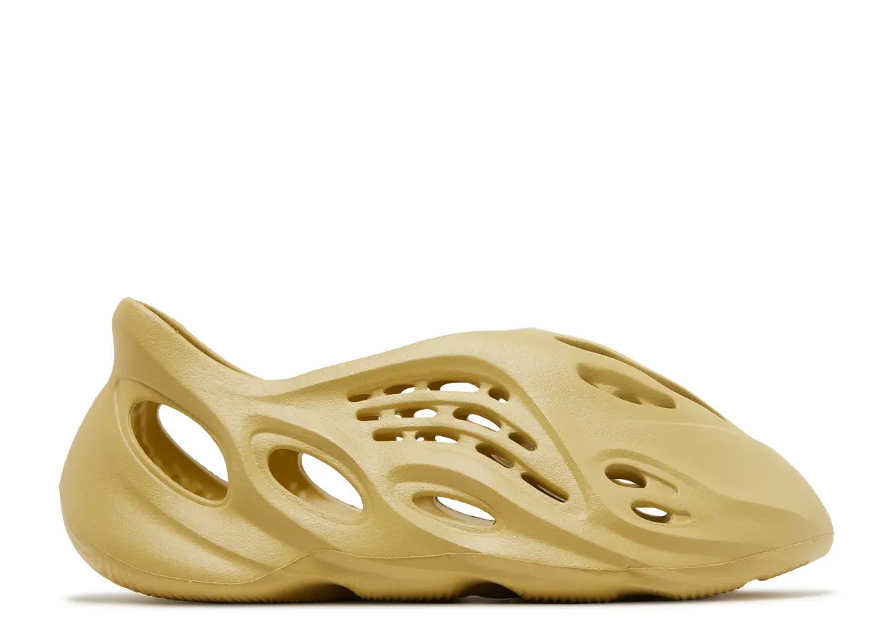 Yeezy Foam RNR "Sulfur"