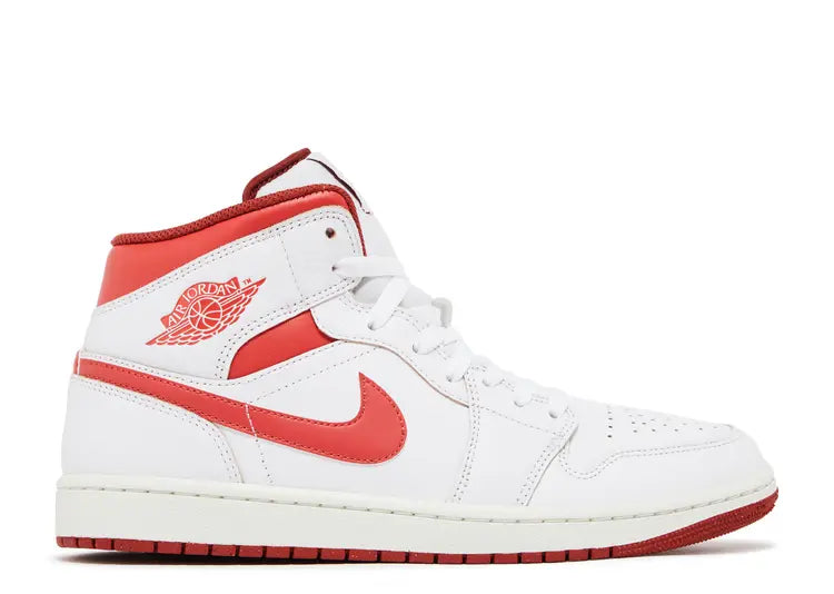 Jordan 1 Mid GS "White Dune Red"