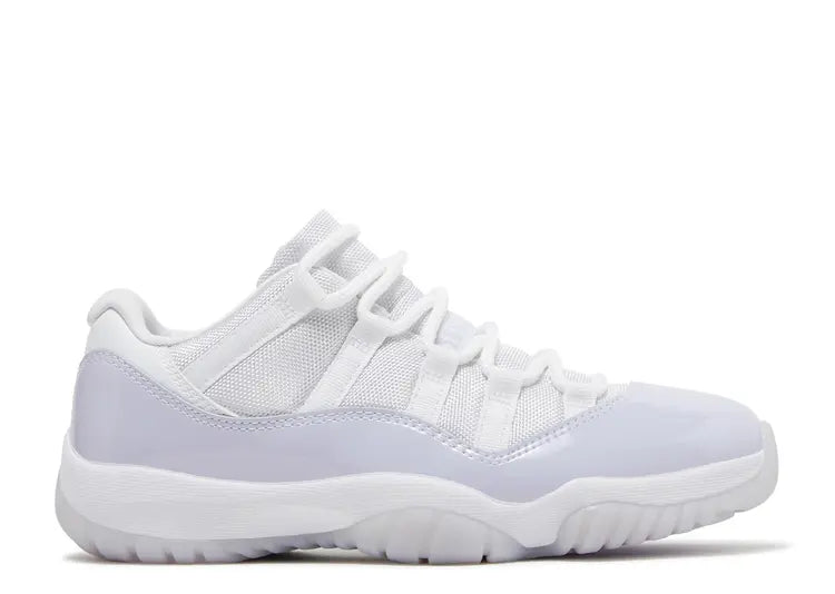 Jordan 11 Low WMNS "Pure Violet"